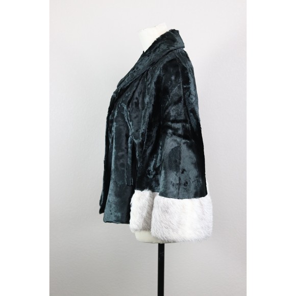 Vintage Black and white faux Fur Opera Cape w/Pockets - Picture 3 of 7
